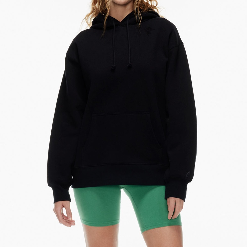 Aritzia TNA cozy fleece boyfriend hoodie in black | size small